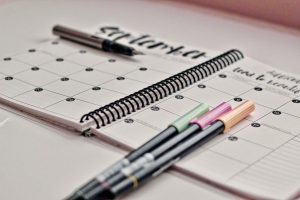 agenda et stylos